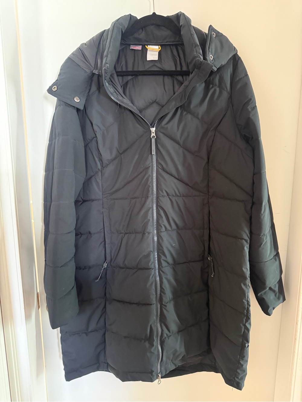 Lolรซ Black Long Primaloft Hooded Puffer Coat Jacket XL Winter Warmth
